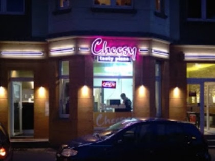 照片: Cheesy- tasty pizza